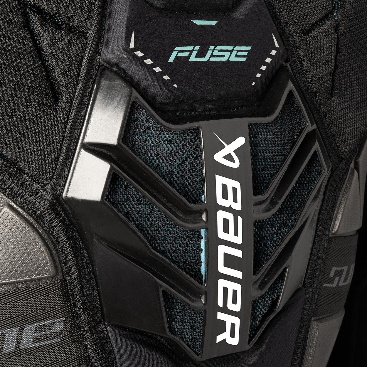 Ramena BAUER S26 SUPREME FUSE SHOULDER PAD-JR (1067137)
