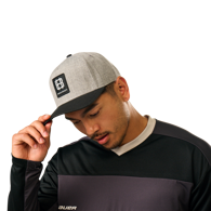 Kšiltovka BAUER S25 TWOTONE A FRAME HAT-SR-BLK/GRY (1064695)