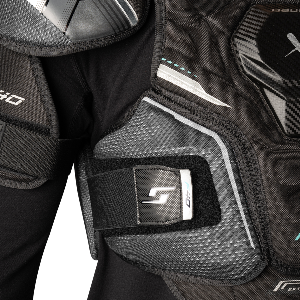 Ramena BAUER S26 SUPREME F40 SHOULDER PAD-SR (1067133)